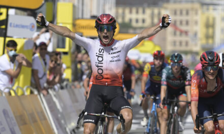 El francés Victor Lafay gana la segunda etapa del Tour de Francia